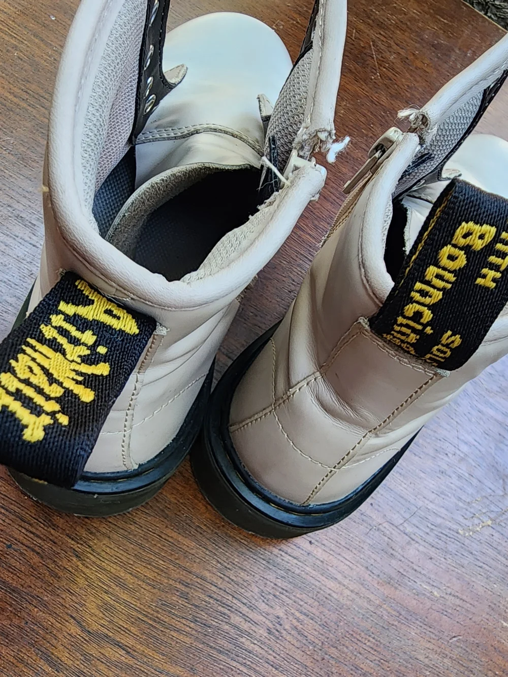 Dr. Martens 1460 Zip Leather Lace Up Combat Boots Bone Taupe White [4]